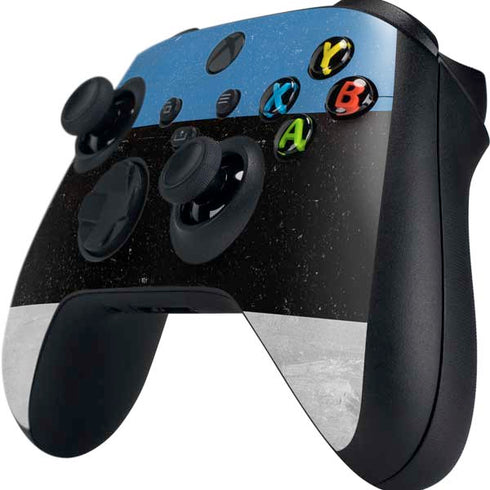 Estonia Flag Distressed Xbox Series X Controller Skin